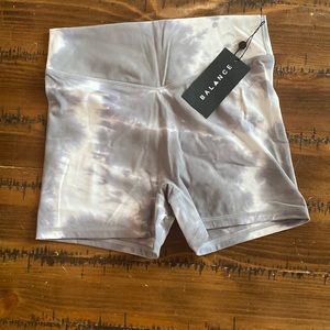 Balance Athletics shorts NWT gray and white tye dye size Medium